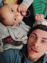 edit: i dont have a working car so i wont be able to pick up hi i was just  wondering if anybody could help us out with some diapers and formula per