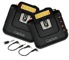 Estos disparadores te permiten hacer fotos con tu flash externo sin tenerlo conectado a la cámara. Cactus V6 Duo Kit Gosselin Photo