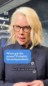 Which political party would the independents back in the event of a close  result in this year's federal election? Here's 7.30's chief political  correspondent Laura Tingle. Get the news that matters to