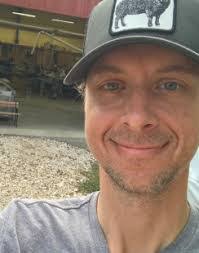 Aaron Carder's Instagram, Twitter & Facebook