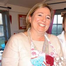 Dawn Fry (@makechoccies)