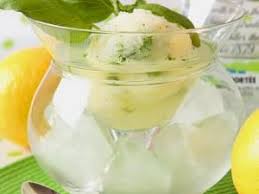Sorbet Citron Et Basilic Sur Vodka Au Limoncello Facon Trou Normand Trou Normand Trou Normand Recette Limoncello
