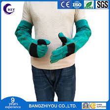 They come in handy for automotive or construction work. China Snake Pet Pet Dog Anti Cat Bite Lizard Anti Bite Anti Sting Pet Security Protective Gloves China Anti Scratch Gloves And Pet Massage Gloves Price