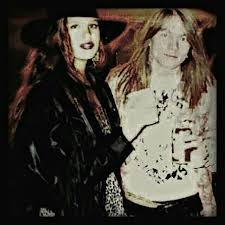 Erin everly was born in los angeles, california in 1965, making her three years younger than her former partner, axl rose. Axl Rose And Erin Everly Photos News And Videos Trivia And Quotes Famousfix