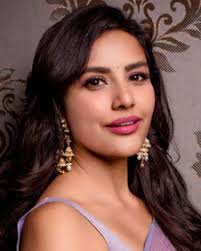 Priya Anand Age Photos Family Biography Movies Wiki Latest News Filmibeat Priya anand is an indian film actress and model, who appears in the tamil, hindi, malayalam, kannada and telugu check out below for priya anand wiki, biography, age, movies, images and more. priya anand age photos family