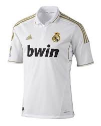 Makanya buat para madridista buruan segera pakai kit dls real madrid fc ini dan kalau sudah bosan bisa pakai kit yang lainnya seperti kit dls persib bandung ataupun kit dls persija. Real Madrid 2011 12 Home Kit