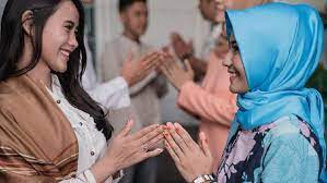 Gubernur jawa tengah ganjar pranowo sebut perayaan idulfitri dan kenaikan isa almasih yang jatuh bersamaan jadi kedua, bagi umat nasrani juga memperingati kenaikan isa almasih, harinya sama, kata ganjar dalam setiap kamar, jelasnya, dihuni oleh pemeluk agama dan kepercayaan. Hari Ini Idulftri Berbarengan Dengan Kenaikan Isa Almasih