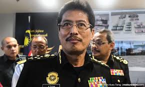 Bila kena bukan kt org yg sokong depa, esok tangkap terus masuk lokap. Malaysiakini Azam Baki Ketua Pesuruhjaya Baru Sprm
