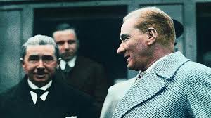 Milli egemenlik öyle bir nurdur ki, onun karşısında zincirler erir, taç ve tahtlar batar, mahvolur. Ulu Onderimiz Mustafa Kemal Ataturk Un Bizlere Rehber Olan 20 Sozu Son Dakika Ozel Haberler Kose Yazilari