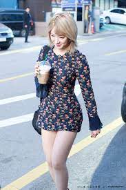 AOA Choa shyly wears short skirt in public - Koreaboo
