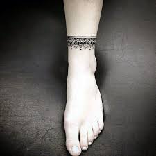 60 Simple Tattoos With Sophisticated Meaning Ankle Bracelet Tattoo Wrist Tattoos For Guys Ankle Band Tattoo