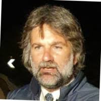 100+ perfiles de «Primicerio»