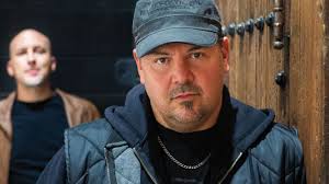 Robert Higgins is Higgi