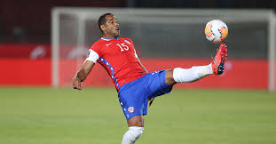 La gerencia de comunicaciones de la anfp/ffch informa a los medios de comunicación sobre el día, hora y lugar que dispondrán para relacionarse con la selección chilena sub 20 mientras dure el. Un Positivo Regreso Tuvo Jean Beausejour En La Roja Club Universidad De Chile
