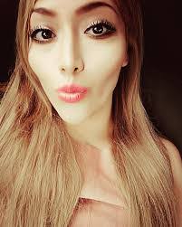 Tania Anaya's Instagram, Twitter & Facebook