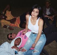 Pin On Pared Kylie Jenner Icons Hypebeast Women Kylie Jenner
