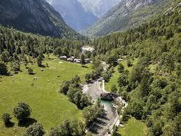 Book now & earn expedia points. Val Masino Val Di Mello Klettern Wandern Schutzhutten