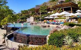 Whether you prefer the sound of the surf at a beach resort or a mountain lodge, you'll be surrounded by the sights and sounds of costa rica found right on the grounds of your hotel. Die Besten All Inklusive Resorts In Costa Rica Travel Excellence