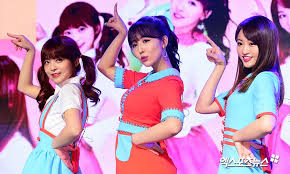 Read honey popcorn from the story kpop groups you are sleeping on by arcticfable (like swan swan swan) with 6 reads. Honey Popcorn The K Pop Group That Was Almost Banned Before They Debuted Kpophit Kpop Hit