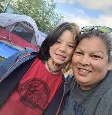 Donna Robillard's Instagram, Twitter & Facebook