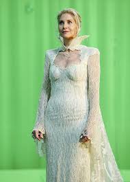 Once Upon A Time First Look Elizabeth Mitchell Makes Her Debut As The Snow Queen Elizabeth Mitchell Once Upon A Time Snow Queen