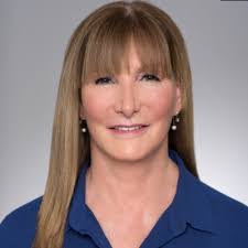 Leslie Ricker's Instagram, Twitter & Facebook