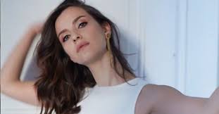 İrem helvacıoğlu is a turkish actress. Irem Helvacioglu Hangi Diziyle Donuyor