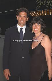 Cnn's chief international anchor christiane amanpour has announced she has been diagnosed with ovarian cancer. Dsc 1261 Christiane Amanpour And Husb James Rubin Jpg Robin Platzer Twin Images