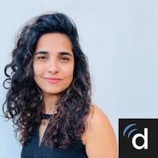 Farah Fatima's Instagram, Twitter & Facebook