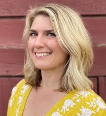 Lori Sutton's Instagram, Twitter & Facebook