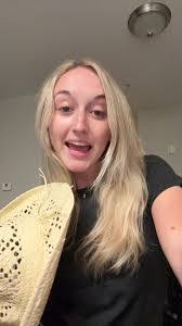 Gracie Preston's Instagram, Twitter & Facebook