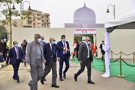 هشام طلعت مصطفى هو الرئيس التنفيذي لمجموعة طلعت مصطفى العملاقة التي تملك عدة منشآت معمارية في مصر وخارجها. Ù‡Ø´Ø§Ù… Ø·Ù„Ø¹Øª Ù…ØµØ·ÙÙ‰ ÙŠØªÙÙ‚Ø¯ Ø¹Ø¯Ø¯ Ø§ Ù…Ù† Ø§Ù„Ù…Ù†Ø´Ø¢Øª Ø§Ù„Ø¥Ø¯Ø§Ø±ÙŠØ© Ø¨Ø§Ù„Ø±Ø­Ø§Ø¨ ÙˆÙ…Ø¯ÙŠÙ†ØªÙŠ