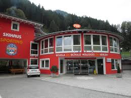 Ski haus is the area's premier full service ski and snowboard shop with top quality new or used rental equipment for the entire family. Skiverleih Skihaus Sporting Steinhaus Ahrntal Und Tauferer Tal