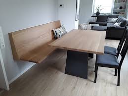 Das skandinavische design setzt sich fort und man sieht auf den ersten blick esstisch eiche massiv mit passender sitzbank. Innenarchitektur Kleines Sitzbank Holz Modern Esstisch Aus Massiver Eiche Mit Sitzbank Schwebend Montiert Sitzbank Esstisch Modern Sitzbank Kuche Sitzbank Holz