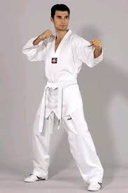 Dazu ist das bekleidungsstück bei der ablegung der prüfungen ebenso notwendig, wie bei wettkämpfen. Kwon Taekwondo Anzug Victory