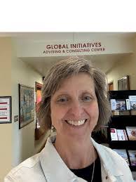 Paula Davenport's Instagram, Twitter & Facebook