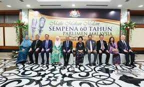 Pilihan raya umum peringkat negara adalah mereka yang dipilih keanggotaannya di dalam dewan rakyat malaysia, dewan lebih rendah bagi parlimen. Kuala Lumpur 4 Dis Proses Peralihan Kuasa Yang Berlaku Secara Aman Tanpa Rusuhan Membuktikan Sistem Demokrasi Berparlimen Dan Raja Berpelembagaan Yang Diamalkan Oleh Negara Selama Ini Berjaya Perdana Menteri Tun Dr Mahathir