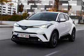 Véhicule de 2018 avec 7200 km. En France Le Toyota C Hr Renonce A L Essence Et A La Transmission Integrale