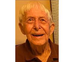 Hattie Snyder's Instagram, Twitter & Facebook