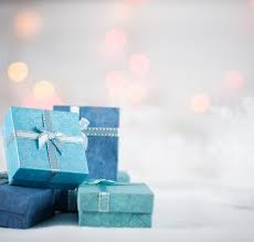 Nah, apapun produk kecantikannya bisa kamu gunakan sebagai hadiah untuk tukar kado bersama sahabat, kakak atau ibu. Inilah 10 Inspirasi Kado Rp 20 Ribuan Anti Bokek Bikin Acara Tukar Kado Makin Berkesan