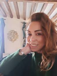 Alexandra Dumoulin sur LinkedIn : ✨ 𝟏 𝐚𝐧 𝐝𝐞́𝐣𝐚̀ ! ✨ Il y a un an, je  prenais un grand tournant en me…