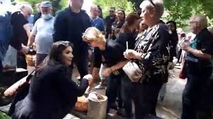More images for dem radulescu inmormantare » Costin MÄƒrculescu Inmormantare Cu Glume Sinistre Ai Luat Bani SÄƒ Plangi Evenimentul Zilei
