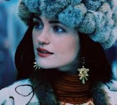 it seems people are mad Snow White is being played by a Latina... and  here's what Rachel Zegler has to say about it 😗: #SnowWhite