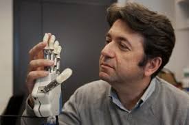Riabilitazione neurologica dopo l'ictus. In Italia la prima palestra al  mondo con robot indossabili e realtà virtuale