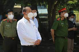 Đồng thời phó thủ tướng trương hòa bình vừa đề nghị ban an toàn giao thông tỉnh quảng bình tổ chức thăm hỏi, chỉ đạo công an tỉnh này điều tra làm rõ nguyên nhân và xử lý nghiêm tổ chức, cá nhân trong vụ tai nạn khiến tình nguyện viên thu hương tử vong. TrÆ°Æ¡ng Hoa Binh Chá»'ng Dá»‹ch Báº±ng ThÆ¡ TrÆ°á»›c Khi Rá»i Gháº¿ Pho Thá»§ TÆ°á»›ng