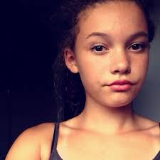 Hope Nicholson (@_hopenicholson)