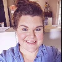 Samantha Reddick's Instagram, Twitter & Facebook