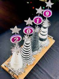 Diy New Year S Hat Centerpiece Party Horns Crafts New Years Hat
