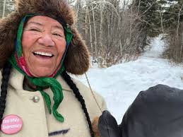 Early morning hike saying prayers ! Aurora Mamea Wanda Batchelor Lea  Ponoakki Wetzel Deb Pace Deb Van Brunt Oreiro
