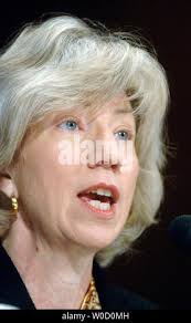 Secretary Gale Norton with Department of Interior staff during Interior  headquarters farewell activities in period following announcement of her  intended departure Stock Photo